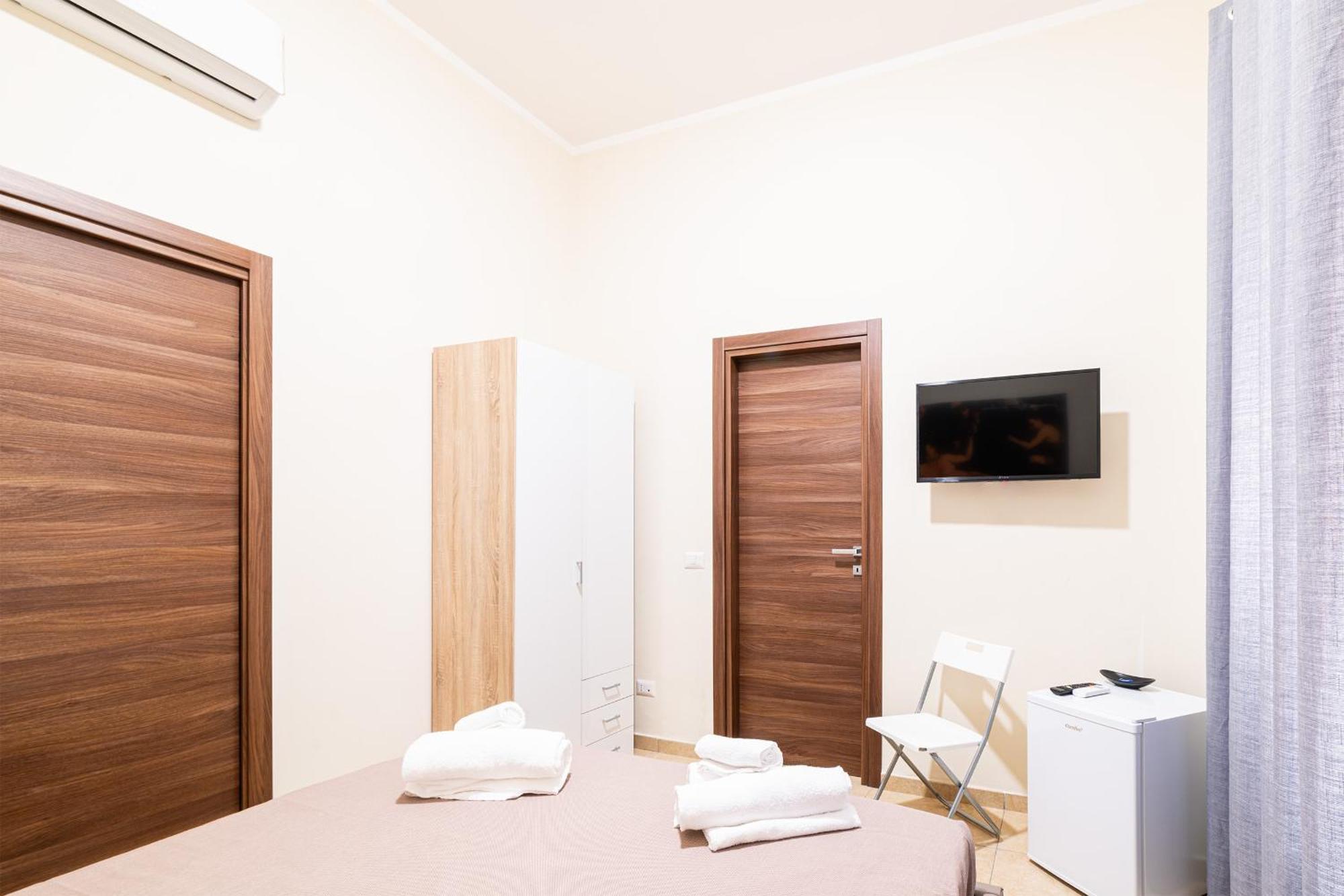 Corso 138 - Sleep & Fly - By Domusextra Bed and Breakfast Νάπολη Εξωτερικό φωτογραφία